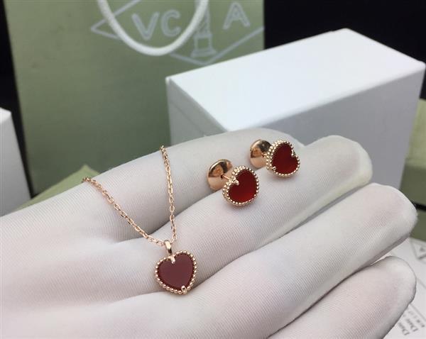 20242716534232 40404020